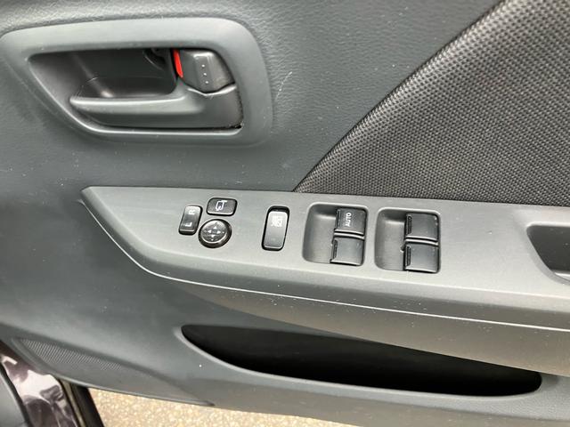 ワゴンR FX キーレスエントリー ナビ CD DVD TV ミュージックプレイヤー接続 シートヒーター フルフラットシート 運転席・助手席エアバッグ ABS 衝突安全ボディ アイドリングストップ(37枚目)