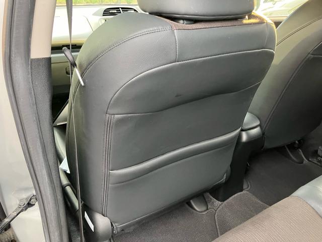 フィットハイブリッド スマートセレクション ファインスタイル スマートキー ナビ USB接続 ミュージックプレイヤー接続 CD DVD再生 TV シートヒーター HIDヘッドライト 運転席・助手席エアバッグ ABS 衝突安全ボディ エアコン パワーステアリング(29枚目)