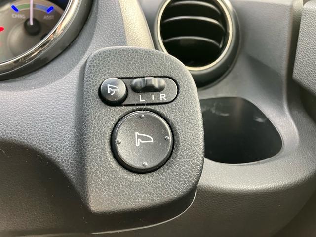 フィットハイブリッド スマートセレクション ファインスタイル スマートキー ナビ USB接続 ミュージックプレイヤー接続 CD DVD再生 TV シートヒーター HIDヘッドライト 運転席・助手席エアバッグ ABS 衝突安全ボディ エアコン パワーステアリング(53枚目)