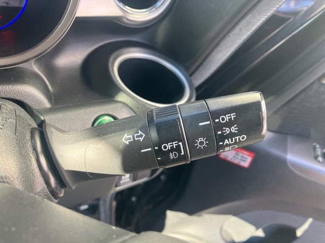 Ｎ－ＢＯＸカスタム 　モデューロＸ　メモリーナビ　フルセグＴＶ　バックカメラ　Ｂｌｕｅｔｏｏｔｈオーディオ　両側パワースライドドア　スマートキー　プッシュスタート　オートエアコン　電動格納ミラー（22枚目）