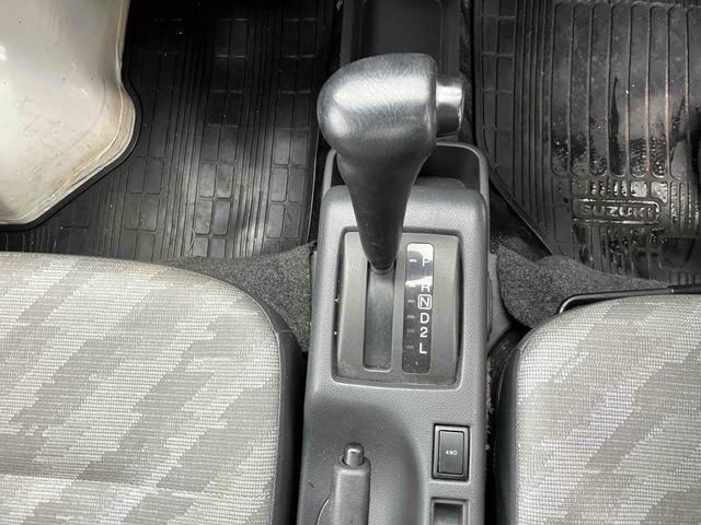 キャリイトラック ＫＣエアコン・パワステ　４ＷＤ　ＡＴ　エアコン　パワーステアリング　運転席エアバッグ　助手席エアバッグ（5枚目）