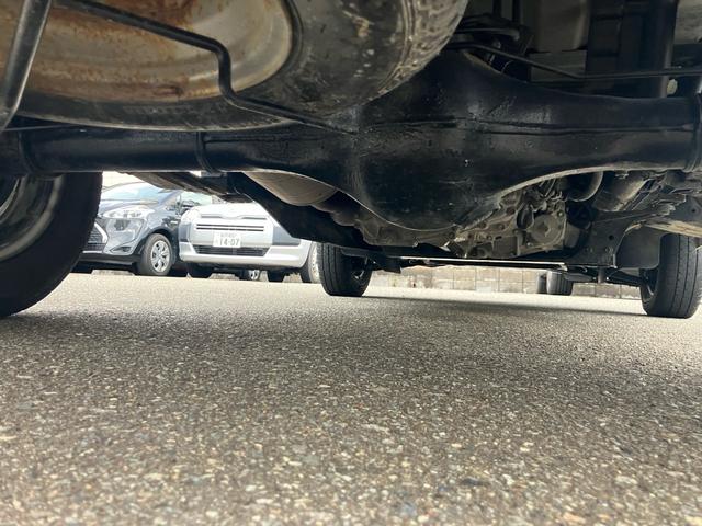 ハイゼットトラック ジャンボ 4WD 5速マニュアル エアコン パワステ パワーウインド キーレスエントリー 純正CDオーディオ 三方開 積載量350kg(7枚目)