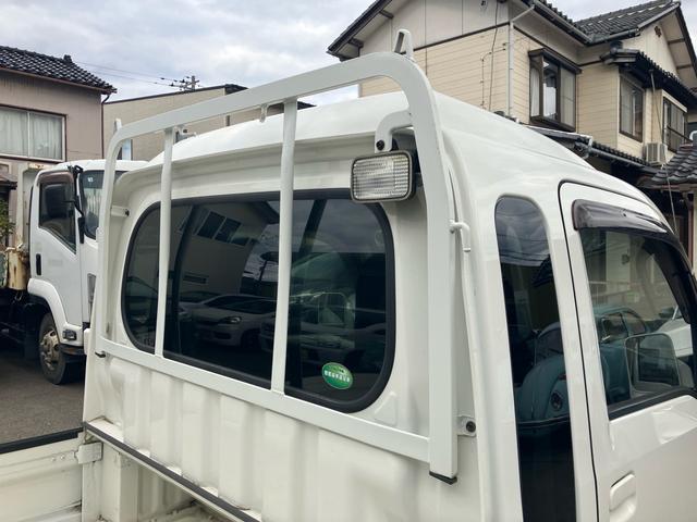 ハイゼットトラック ジャンボ 4WD 5速マニュアル エアコン パワステ パワーウインド キーレスエントリー 純正CDオーディオ 三方開 積載量350kg(9枚目)