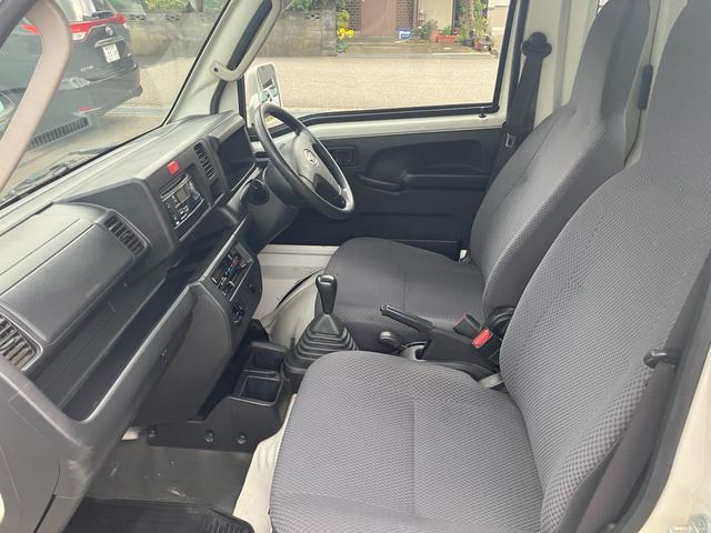 ハイゼットトラック ジャンボ 4WD 5速マニュアル エアコン パワステ パワーウインド キーレスエントリー 純正CDオーディオ 三方開 積載量350kg(11枚目)