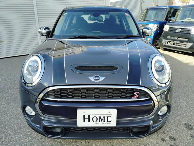 ＭＩＮＩ クーパーＳ　☆ユーザー様買取車☆純正ＪＣＷレッドステッチステアリング（パドル付き）☆純正ＯＰユニオンジャックミラーカバー☆純正ＨＤＤナビ☆ＬＥＤヘッドライト☆バックカメラ☆ＥＴＣ☆前後ドライブレコーダー（3枚目）