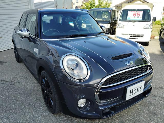 ＭＩＮＩ クーパーＳ　☆ユーザー様買取車☆純正ＪＣＷレッドステッチステアリング（パドル付き）☆純正ＯＰユニオンジャックミラーカバー☆純正ＨＤＤナビ☆ＬＥＤヘッドライト☆バックカメラ☆ＥＴＣ☆前後ドライブレコーダー（4枚目）