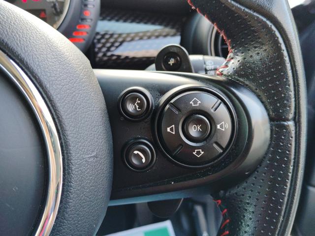 ＭＩＮＩ クーパーＳ　☆ユーザー様買取車☆純正ＪＣＷレッドステッチステアリング（パドル付き）☆純正ＯＰユニオンジャックミラーカバー☆純正ＨＤＤナビ☆ＬＥＤヘッドライト☆バックカメラ☆ＥＴＣ☆前後ドライブレコーダー（22枚目）