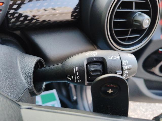 ＭＩＮＩ クーパーＳ　☆ユーザー様買取車☆純正ＪＣＷレッドステッチステアリング（パドル付き）☆純正ＯＰユニオンジャックミラーカバー☆純正ＨＤＤナビ☆ＬＥＤヘッドライト☆バックカメラ☆ＥＴＣ☆前後ドライブレコーダー（23枚目）