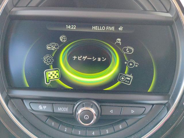 ＭＩＮＩ クーパーＳ　☆ユーザー様買取車☆純正ＪＣＷレッドステッチステアリング（パドル付き）☆純正ＯＰユニオンジャックミラーカバー☆純正ＨＤＤナビ☆ＬＥＤヘッドライト☆バックカメラ☆ＥＴＣ☆前後ドライブレコーダー（28枚目）