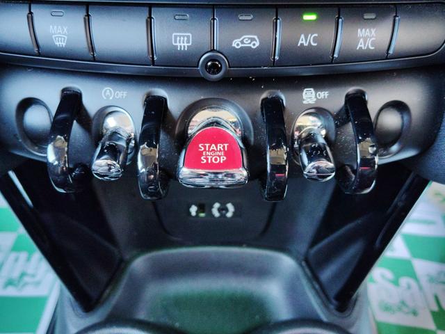 ＭＩＮＩ クーパーＳ　☆ユーザー様買取車☆純正ＪＣＷレッドステッチステアリング（パドル付き）☆純正ＯＰユニオンジャックミラーカバー☆純正ＨＤＤナビ☆ＬＥＤヘッドライト☆バックカメラ☆ＥＴＣ☆前後ドライブレコーダー（30枚目）
