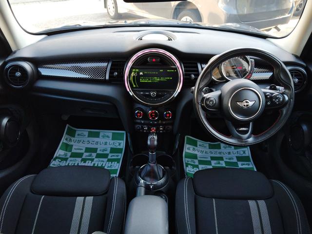 ＭＩＮＩ クーパーＳ　☆ユーザー様買取車☆純正ＪＣＷレッドステッチステアリング（パドル付き）☆純正ＯＰユニオンジャックミラーカバー☆純正ＨＤＤナビ☆ＬＥＤヘッドライト☆バックカメラ☆ＥＴＣ☆前後ドライブレコーダー（39枚目）