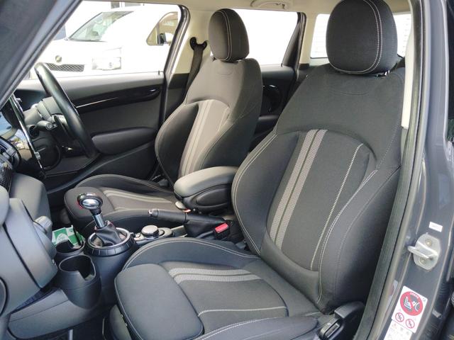 ＭＩＮＩ クーパーＳ　☆ユーザー様買取車☆純正ＪＣＷレッドステッチステアリング（パドル付き）☆純正ＯＰユニオンジャックミラーカバー☆純正ＨＤＤナビ☆ＬＥＤヘッドライト☆バックカメラ☆ＥＴＣ☆前後ドライブレコーダー（47枚目）