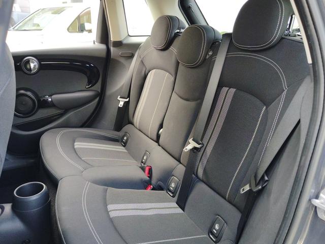 ＭＩＮＩ クーパーＳ　☆ユーザー様買取車☆純正ＪＣＷレッドステッチステアリング（パドル付き）☆純正ＯＰユニオンジャックミラーカバー☆純正ＨＤＤナビ☆ＬＥＤヘッドライト☆バックカメラ☆ＥＴＣ☆前後ドライブレコーダー（51枚目）
