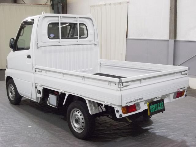 クリッパートラック ＳＤ　４ＷＤ　エアコン　エアバック　三方開　副変速付（3枚目）