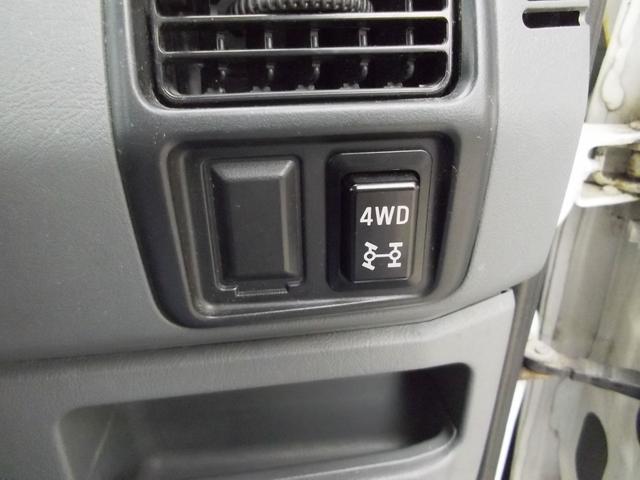 クリッパートラック ＳＤ　４ＷＤ　エアコン　エアバック　三方開　副変速付（18枚目）