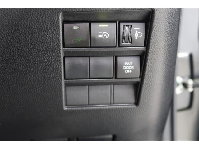 ヴォクシー ハイブリッドＳ－Ｇ　フルセグ　メモリーナビ　ＤＶＤ再生　後席モニター　バックカメラ　衝突被害軽減システム　ＥＴＣ　ドラレコ　両側電動スライド　ＬＥＤヘッドランプ　乗車定員７人　３列シート（19枚目）