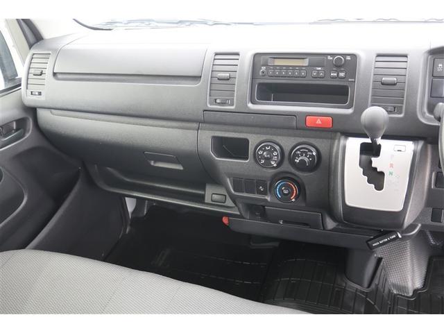 ハイエースバン ＤＸ　４ＷＤ　バックカメラ　衝突被害軽減システム　乗車定員６人　ディーゼル（2枚目）