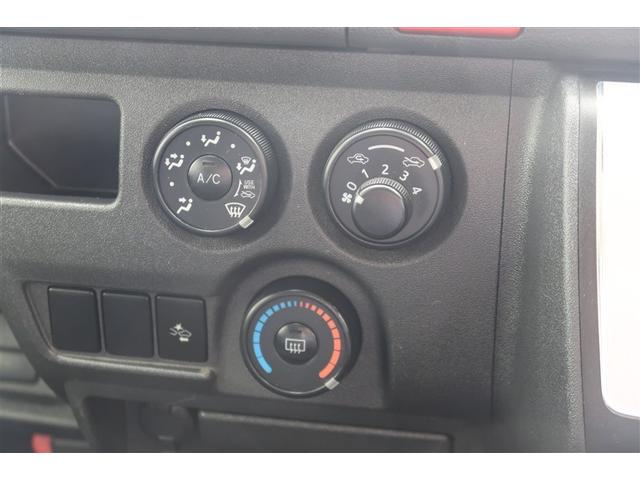 ハイエースバン ＤＸ　４ＷＤ　バックカメラ　衝突被害軽減システム　乗車定員６人　ディーゼル（6枚目）