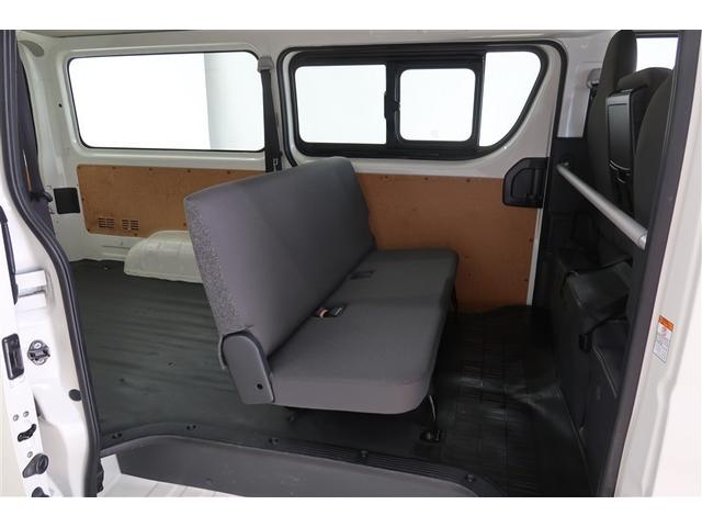 ハイエースバン ＤＸ　４ＷＤ　バックカメラ　衝突被害軽減システム　乗車定員６人　ディーゼル（16枚目）