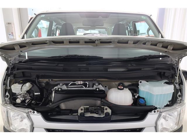 ハイエースバン ＤＸ　４ＷＤ　バックカメラ　衝突被害軽減システム　乗車定員６人　ディーゼル（28枚目）