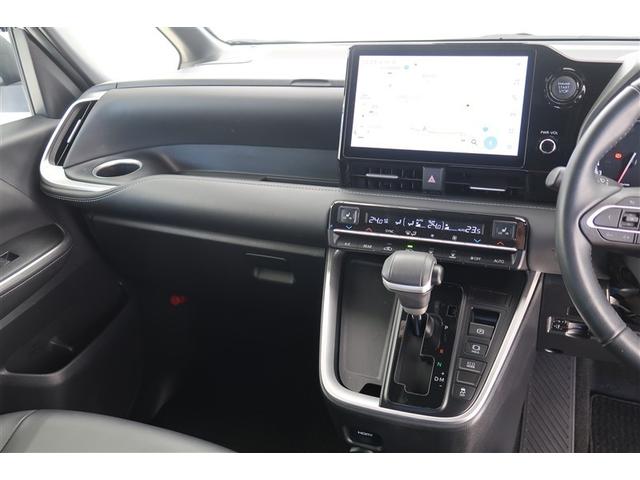 ノア Ｓ－Ｚ　フルセグ　メモリーナビ　ＤＶＤ再生　後席モニター　バックカメラ　衝突被害軽減システム　ＥＴＣ　ドラレコ　両側電動スライド　ＬＥＤヘッドランプ　乗車定員７人　３列シート（6枚目）