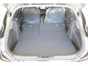 【トランクルーム】後部座席は6:4分割で可倒式ですので、荷室を広げ、趣味の道具もたくさん入りますし、ベビーカー、大きな買い物エコバックも入って便利です♪