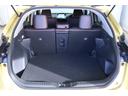 【トランクルーム】後部座席は可倒式です。荷室は趣味やお仕事に利用の幅は広がります。子育てママにはベビーカー、大きな買い物エコバックも入って便利です♪