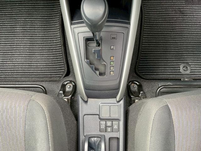 カローラフィールダー ハイブリッド　社外メモリーナビ　バックモニター　ドライブレコーダー　Ｂｌｕｅｔｏｏｔｈ　ルーフキャリア　キーレスキー　ＥＴＣ　　電格ミラー　プリクラッシュセーフティ　レーンディパーチャー　オートマチックハイビーム（39枚目）