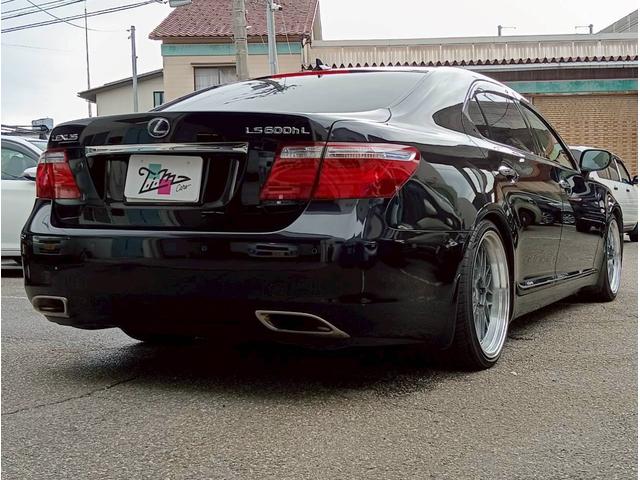 ＬＳ ＬＳ６００ｈＬ後席セパレートシートパッケージ　メーカーナビ　４ＷＤ　社外２０インチＡＷ　サンルーフ　レザーシート　バックモニター　マークレビンソン　ドライブレコーダー　ＬＥＤヘッドライト　ＥＴＣ　エアサス　シートエアコン　クルーズコントロール（13枚目）