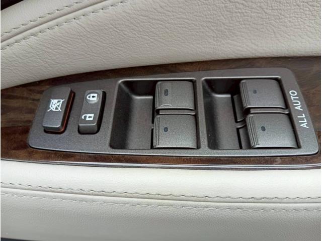 ＬＳ ＬＳ６００ｈＬ後席セパレートシートパッケージ　メーカーナビ　４ＷＤ　社外２０インチＡＷ　サンルーフ　レザーシート　バックモニター　マークレビンソン　ドライブレコーダー　ＬＥＤヘッドライト　ＥＴＣ　エアサス　シートエアコン　クルーズコントロール（52枚目）