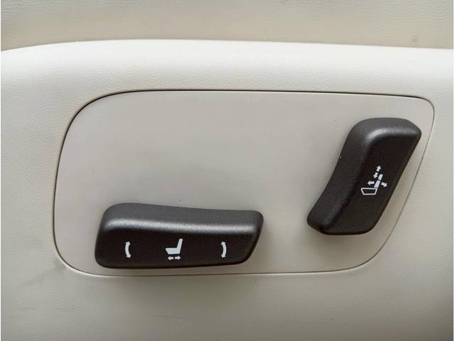ＬＳ ＬＳ６００ｈＬ後席セパレートシートパッケージ　メーカーナビ　４ＷＤ　社外２０インチＡＷ　サンルーフ　レザーシート　バックモニター　マークレビンソン　ドライブレコーダー　ＬＥＤヘッドライト　ＥＴＣ　エアサス　シートエアコン　クルーズコントロール（56枚目）