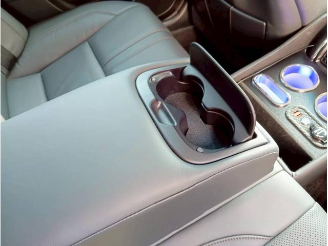 クラウンハイブリッド アスリートＧ　モデリスタエアロ　マフラー　社外２０インチＡＷ　ローダウン　純正ナビ　フルセグ　Ｂｌｕｅｔｏｏｔｈ　ドラレコ　全方位カメラ　クルコン　ベンチレーションシート　本革シート　ＥＴＣ　電動格納ミラー（55枚目）
