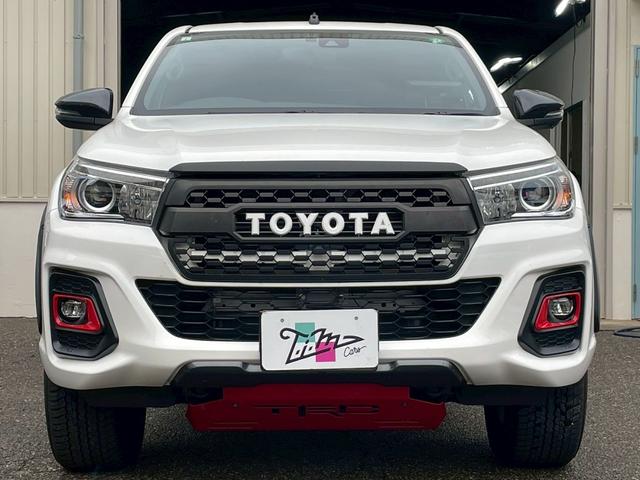 ハイラックス Ｚ　ブラックラリーエディション　４ＷＤ　社外ナビ　バックモニター　ＴＲＤアルミ　ＴＲＤスキッドプレート　ＴＲＤマッドフラップ　オートステップ　トノカバー　ベッドライナー　スポーツバー　レーダークルーズ　フルセグ　Ｂｌｕｅｔｏｏｔｈ（10枚目）