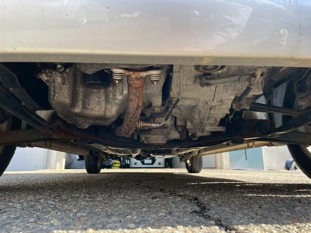 アルト E 4WD 5MT CDオーディオ 社外13インチアルミ ABS 全席パワーウィンド ヘッドライトレベライザー 前席SRSエアバック シガーソケット リアディフォッガー バイザー マット リアワイパー(68枚目)