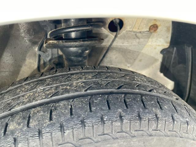 アルト E 4WD 5MT CDオーディオ 社外13インチアルミ ABS 全席パワーウィンド ヘッドライトレベライザー 前席SRSエアバック シガーソケット リアディフォッガー バイザー マット リアワイパー(75枚目)