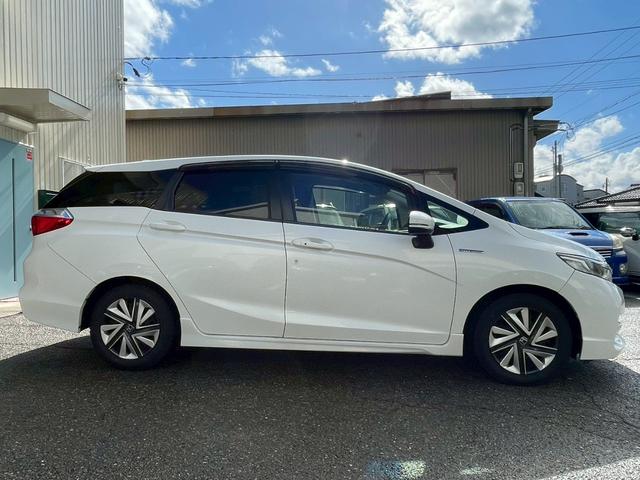 シャトル ハイブリッドX インターナビ バックモニター LEDヘッドライト クルーズコントロール オートライト ETC フルセグ USB・HDMI接続可能 ステアリングスイッチ 社外15インチアルミ パドルシフト ハーフレザー(12枚目)