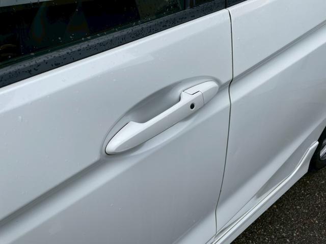 シャトル ハイブリッドX インターナビ バックモニター LEDヘッドライト クルーズコントロール オートライト ETC フルセグ USB・HDMI接続可能 ステアリングスイッチ 社外15インチアルミ パドルシフト ハーフレザー(59枚目)