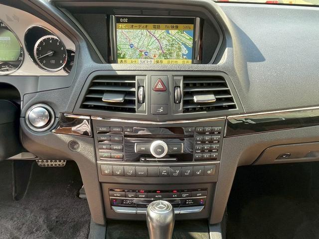 Eクラス E350 カブリオレAMGスポーツパッケージ カブリオレ メーカーナビ レザーシート ハーマンカードンサウンドシステム バックモニター AMG18インチアルミ ベンチレーション パーキングアシスト クルーズコントロール パドルシフト ETC(3枚目)