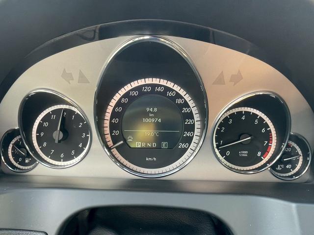 Eクラス E350 カブリオレAMGスポーツパッケージ カブリオレ メーカーナビ レザーシート ハーマンカードンサウンドシステム バックモニター AMG18インチアルミ ベンチレーション パーキングアシスト クルーズコントロール パドルシフト ETC(26枚目)