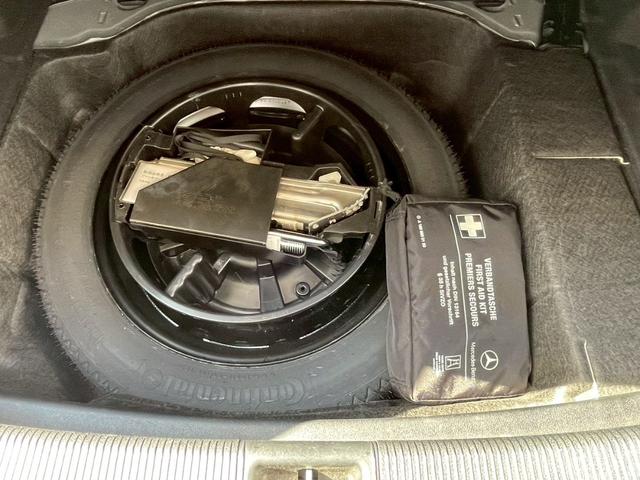 Eクラス E350 カブリオレAMGスポーツパッケージ カブリオレ メーカーナビ レザーシート ハーマンカードンサウンドシステム バックモニター AMG18インチアルミ ベンチレーション パーキングアシスト クルーズコントロール パドルシフト ETC(55枚目)