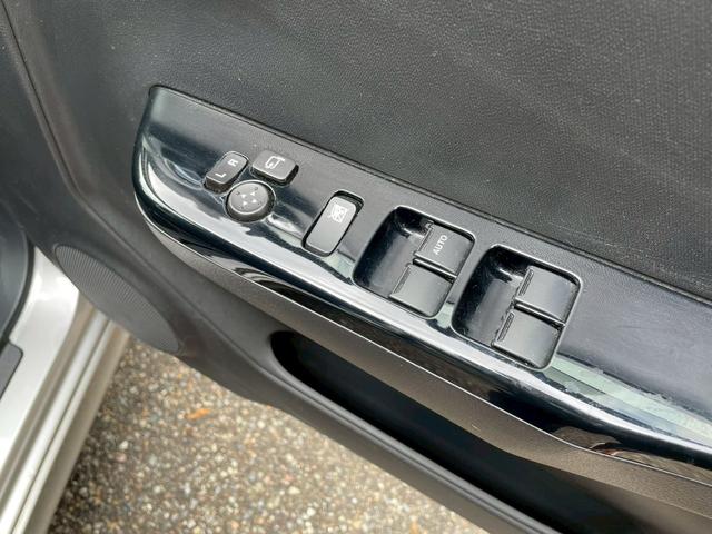 アルトワークス ベースグレード　４ＷＤ　５速ＭＴ　純正１５インチアルミ　プッシュスタート　オートライト　フロントフォグランプ　ＲＥＣＡＲＯシート　ヒーテッドドアミラーウインカー　ステアリングリモコン　チルトステア　リアスポイラー（44枚目）