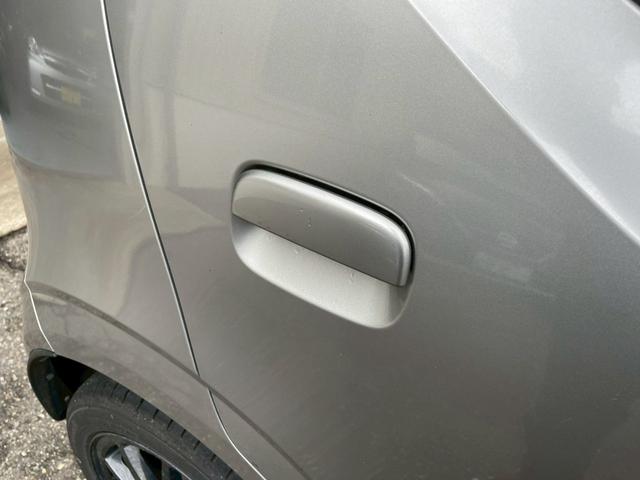 アルトワークス ベースグレード　４ＷＤ　５速ＭＴ　純正１５インチアルミ　プッシュスタート　オートライト　フロントフォグランプ　ＲＥＣＡＲＯシート　ヒーテッドドアミラーウインカー　ステアリングリモコン　チルトステア　リアスポイラー（57枚目）