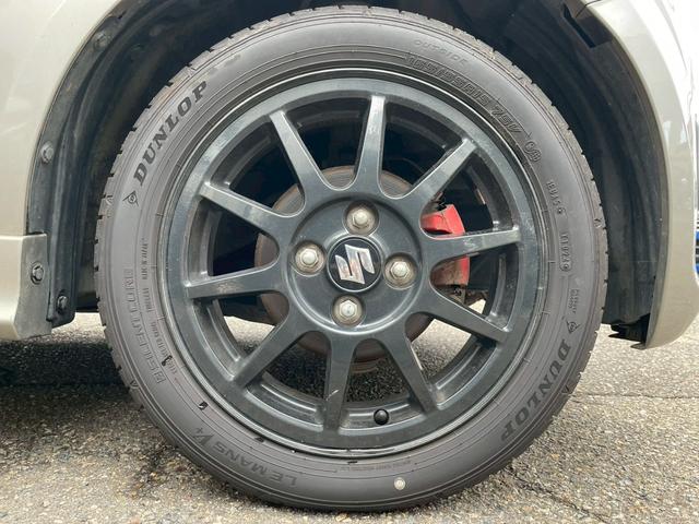 アルトワークス ベースグレード　４ＷＤ　５速ＭＴ　純正１５インチアルミ　プッシュスタート　オートライト　フロントフォグランプ　ＲＥＣＡＲＯシート　ヒーテッドドアミラーウインカー　ステアリングリモコン　チルトステア　リアスポイラー（69枚目）