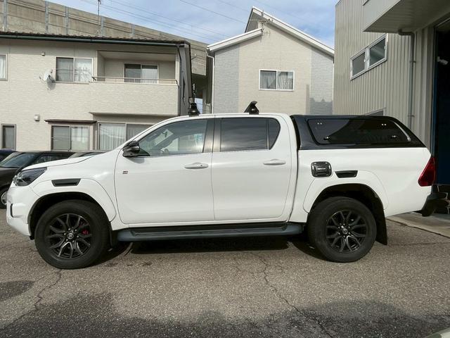 ハイラックス Ｚ　ＧＲスポーツ　純正ディスプレイオーディオ　全方位モニター　プリクラッシュセーフティ　キャノピー　ルーフキャリアー　パワーシート　合皮コンビシート　レッドキャリパー　ＥＴＣ　ドライブレコーダー　ＬＥＤヘッドランプ（16枚目）