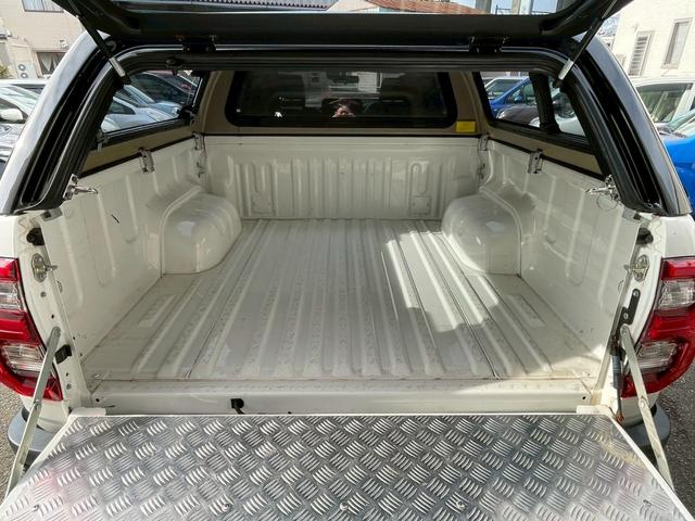 ハイラックス Ｚ　ＧＲスポーツ　純正ディスプレイオーディオ　全方位モニター　プリクラッシュセーフティ　キャノピー　ルーフキャリアー　パワーシート　合皮コンビシート　レッドキャリパー　ＥＴＣ　ドライブレコーダー　ＬＥＤヘッドランプ（25枚目）