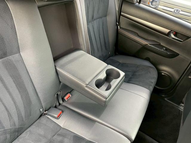 ハイラックス Ｚ　ＧＲスポーツ　純正ディスプレイオーディオ　全方位モニター　プリクラッシュセーフティ　キャノピー　ルーフキャリアー　パワーシート　合皮コンビシート　レッドキャリパー　ＥＴＣ　ドライブレコーダー　ＬＥＤヘッドランプ（50枚目）