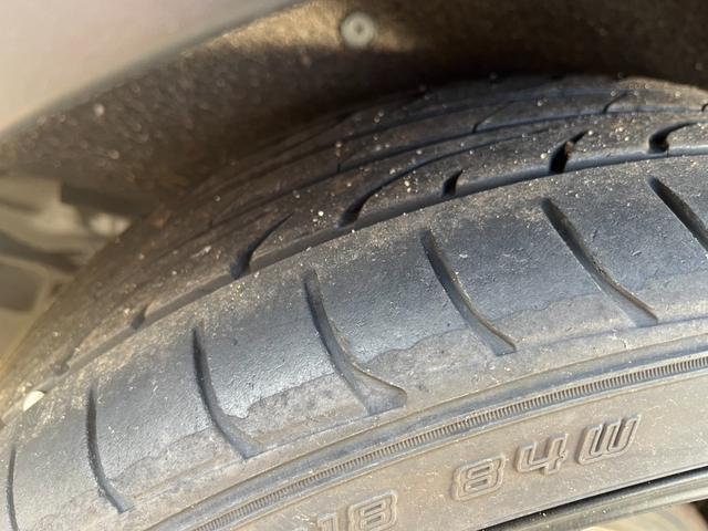 MINI クーパーS 純正オーディオ 社外18インチアルミ ツートンカラー HIDヘッドライト ターボ車 ETC パドルシフト スマートキー フロントフォグランプ ストライプ付 センターマフラー 電格ミラー 横滑り防止(66枚目)