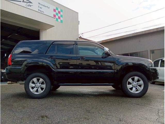 ハイラックスサーフ ＳＳＲ－Ｘ　４ＷＤ　リフトアップ車　社外メモリーナビ　バックモニター　フルセグ　社外イカリングヘッドライト　社外フロントグリル　サイドステップ　パートタイム４ＷＤ　ＥＴＣ　木目調コンビステアリング　キーレスキー（12枚目）