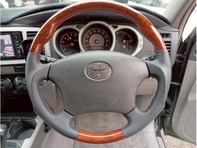 ハイラックスサーフ ＳＳＲ－Ｘ　４ＷＤ　リフトアップ車　社外メモリーナビ　バックモニター　フルセグ　社外イカリングヘッドライト　社外フロントグリル　サイドステップ　パートタイム４ＷＤ　ＥＴＣ　木目調コンビステアリング　キーレスキー（27枚目）