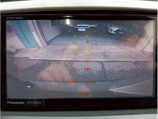 ハイラックスサーフ ＳＳＲ－Ｘ　４ＷＤ　リフトアップ車　社外メモリーナビ　バックモニター　フルセグ　社外イカリングヘッドライト　社外フロントグリル　サイドステップ　パートタイム４ＷＤ　ＥＴＣ　木目調コンビステアリング　キーレスキー（30枚目）